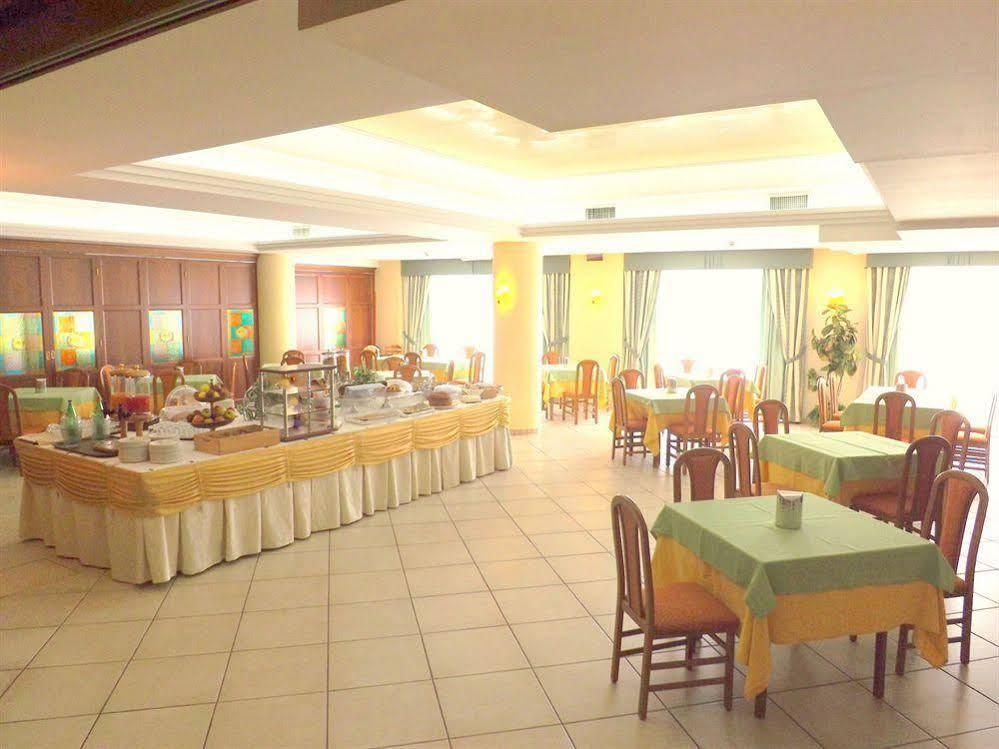 Hotel Ristorante Al Boschetto Cassino Exterior photo